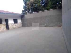 Casa 3 quartos 2 banheiros 360m²