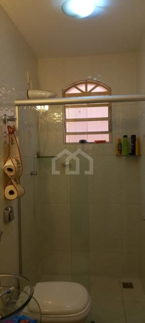 Casa 4 quartos 2 vagas 180m²