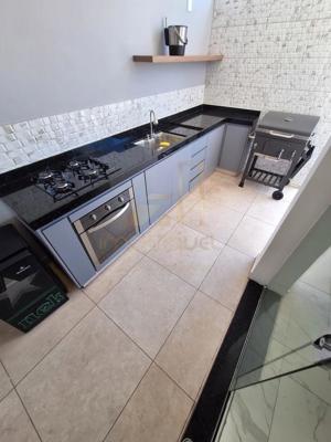 Apartamento 3 quartos 2 banheiros 155m²
