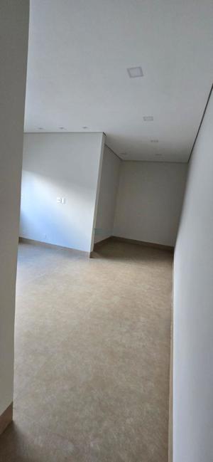 Apartamento 3 quartos 4 banheiros 207m²