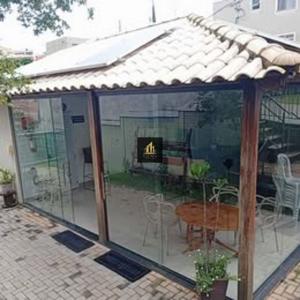 Casa 3 quartos 2 banheiros 360m²