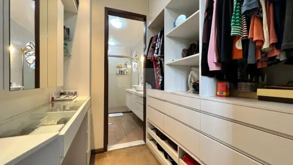 Casa 5 quartos 5 banheiros 360m²