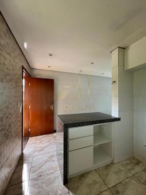Casa 4 quartos 2 banheiros 
