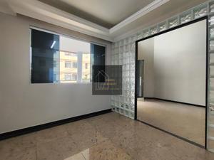 Apartamento 3 quartos 2 banheiros 234m²