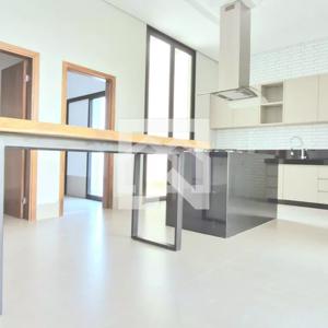 Casa em condomínio 4 quartos 5 banheiros 320m²