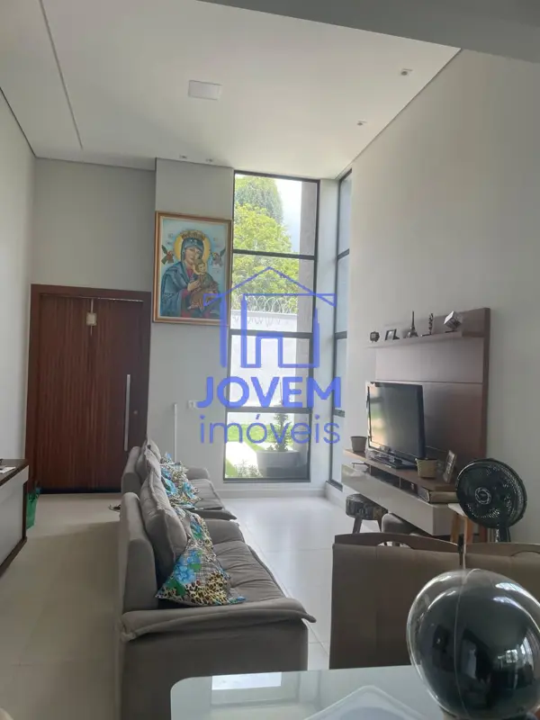 Casa 3 quartos 2 banheiros 360m²