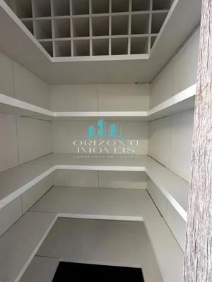 Apartamento 4 quartos 5 banheiros 