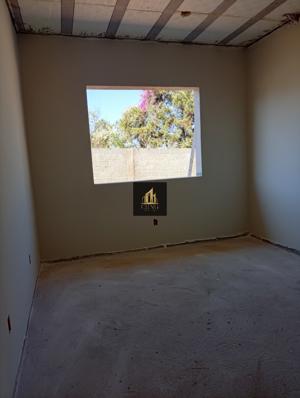 Casa 4 quartos 1 banheiro 220m²