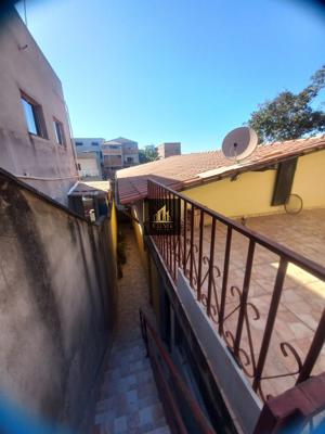 Casa 3 quartos 2 banheiros 360m²