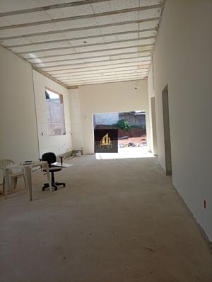 Casa 4 quartos 1 banheiro 220m²