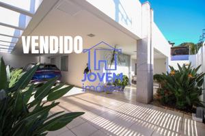 Casa 4 quartos 4 banheiros 336m²