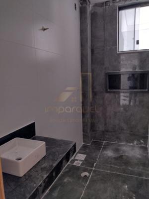 Casa 3 quartos 2 banheiros 30m²
