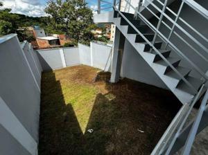 Casa 3 quartos 2 banheiros 
