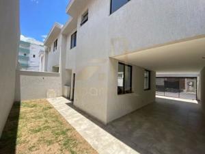 Casa 3 quartos 3 banheiros 
