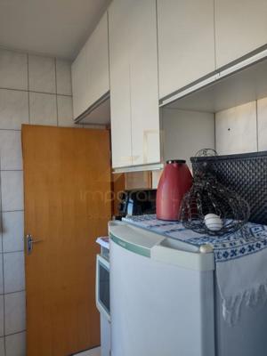 Apartamento 3 quartos 1 banheiro 80m²
