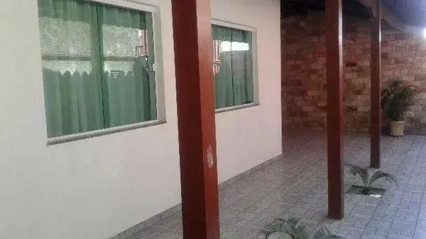 Casa 4 quartos 3 banheiros 
