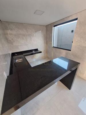 Casa 3 quartos 3 banheiros 160m²

