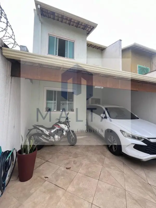 Casa 3 quartos 3 banheiros 156m²