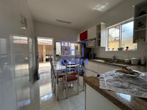 Casa 3 quartos  banheiros 222m²