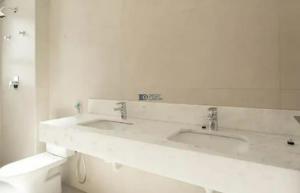 Apartamento 3 quartos 4 banheiros 145m²