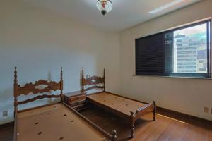 Apartamento 4 quartos 3 banheiros 330m²