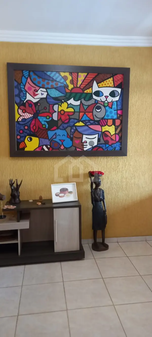 Casa 4 quartos 2 vagas 180m²