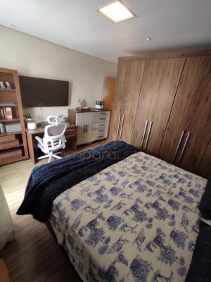 Apartamento 3 quartos 2 banheiros 185m²
