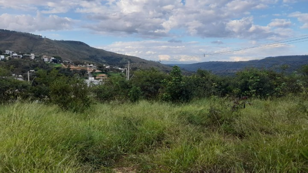 Lote em condomínio 