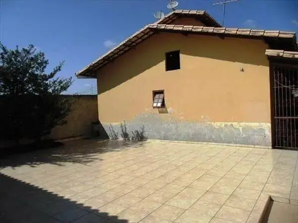 Casa 4 quartos 3 banheiros 
