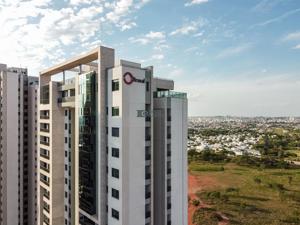 Apartamento 3 quartos 4 banheiros 137m²