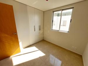 Apartamento 3 quartos 3 banheiros 140m²
