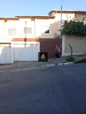 Casa 2 quartos 2 banheiros 65m²