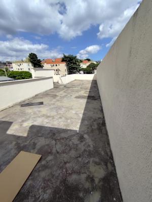 Casa 3 quartos 2 banheiros 
