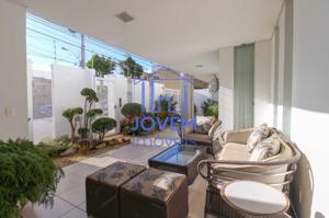 Casa 4 quartos 4 banheiros 336m²