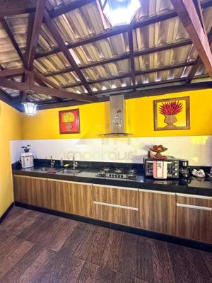 Casa 5 quartos 6 banheiros 810m²
