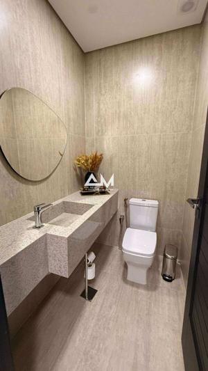 Apartamento 3 quartos 3 banheiros 297m²