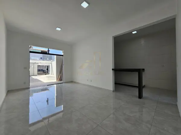 Casa 2 quartos 2 banheiros 20m²
