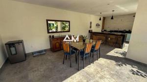 Apartamento 3 quartos 1 banheiro 211m²