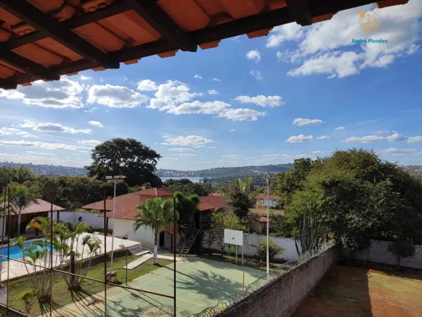 Casa 3 quartos 3 banheiros 200m²