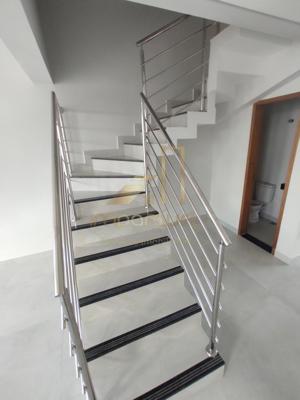 Casa 3 quartos 3 banheiros 
