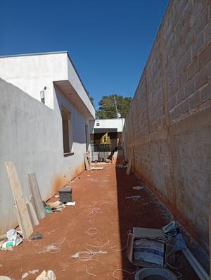 Casa 4 quartos 1 banheiro 220m²