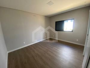 Casa em condomínio 4 quartos 4 vagas 256m²