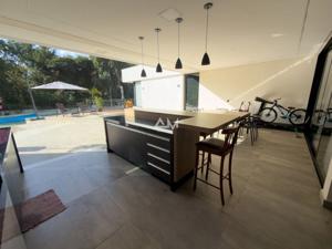 Apartamento 3 quartos 2 banheiros 1365m²