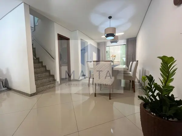 Casa 3 quartos 3 banheiros 156m²