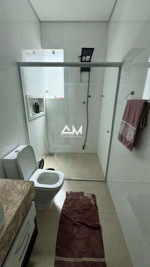 Apartamento 3 quartos 3 banheiros 230m²