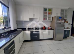 Casa 4 quartos 2 vagas 158m²