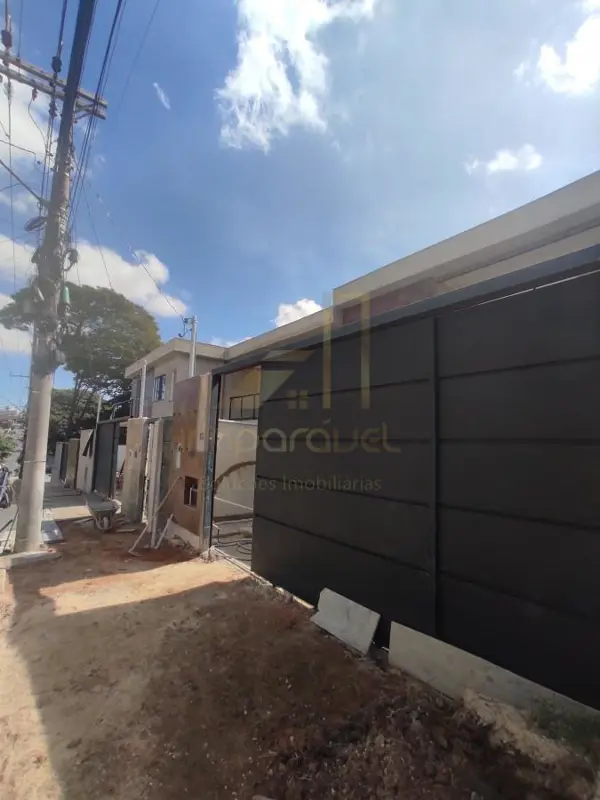 Casa 3 quartos 3 banheiros 50m²
