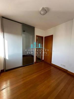 Apartamento 4 quartos 5 banheiros 
