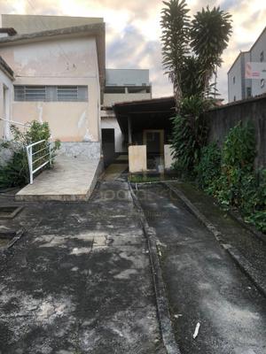 Lote-Área-Terreno 3 quartos 2 banheiros 420m²
