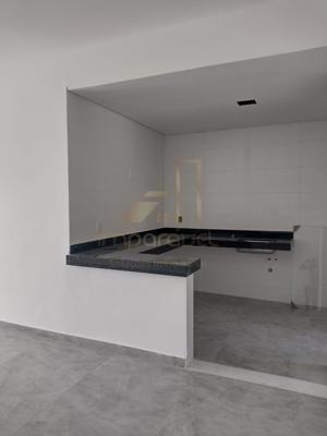 Casa 3 quartos 2 banheiros 30m²
